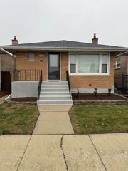 6230 W 63rd Place, Chicago, IL 60638