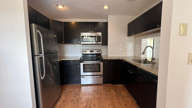 9621 NW 4th Street 3e, Coral Springs, FL 33071