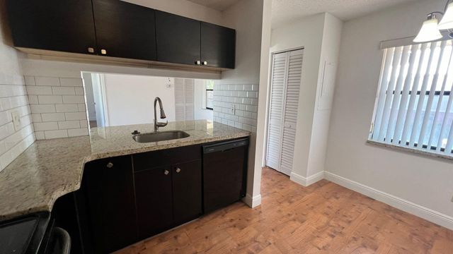 9621 NW 4th Street 3e, Coral Springs, FL 33071