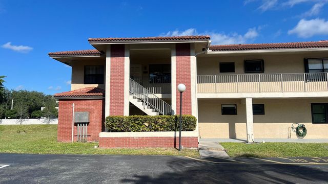 9621 NW 4th Street 3e, Coral Springs, FL 33071