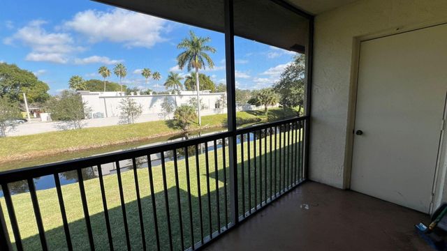 9621 NW 4th Street 3e, Coral Springs, FL 33071