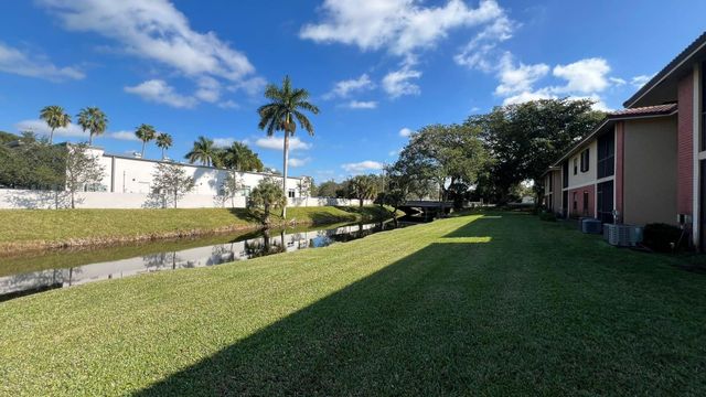 9621 NW 4th Street 3e, Coral Springs, FL 33071