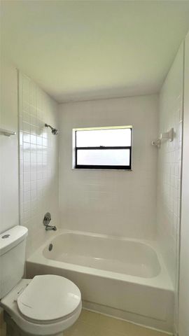 9621 NW 4th Street 3e, Coral Springs, FL 33071