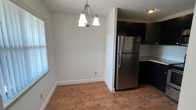 9621 NW 4th Street 3e, Coral Springs, FL 33071