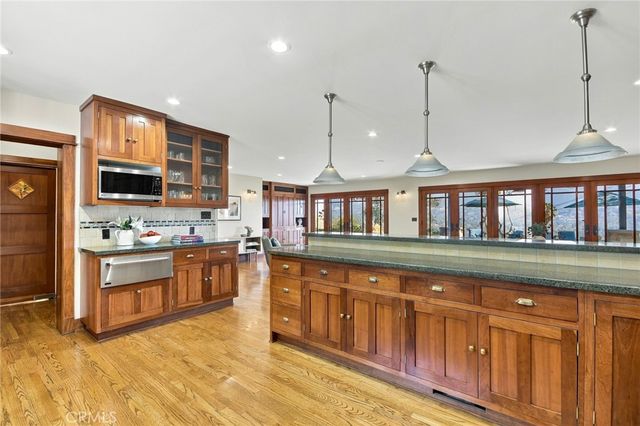 4036 Robin Hill Road, La Canada Flintridge, CA 91011
