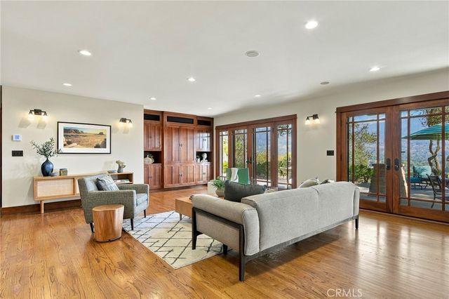 4036 Robin Hill Road, La Canada Flintridge, CA 91011