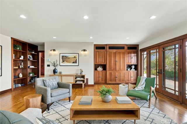 4036 Robin Hill Road, La Canada Flintridge, CA 91011