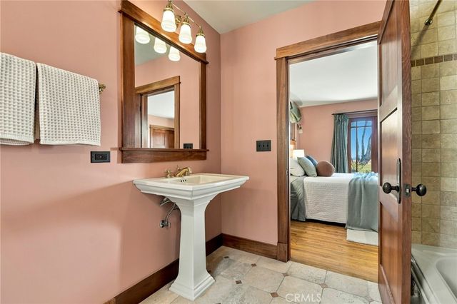 4036 Robin Hill Road, La Canada Flintridge, CA 91011