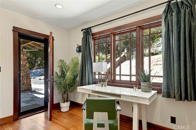 4036 Robin Hill Road, La Canada Flintridge, CA 91011