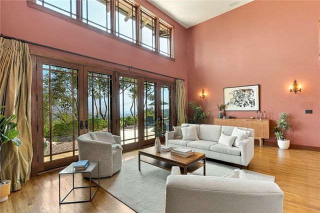 4036 Robin Hill Road, La Canada Flintridge, CA 91011