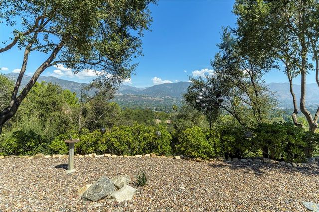 4036 Robin Hill Road, La Canada Flintridge, CA 91011