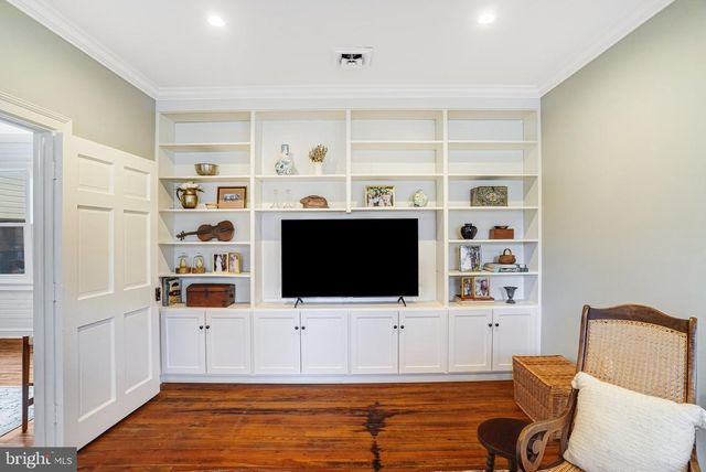 7153 MAIN ST, Clifton, VA 20124