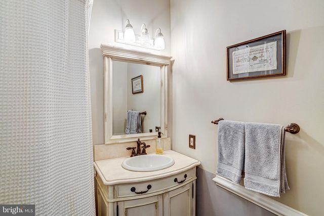 7153 MAIN ST, Clifton, VA 20124