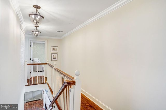 7153 MAIN ST, Clifton, VA 20124