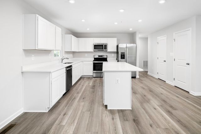 10 WHITE BIRCH RD, Waynesboro, VA 22980