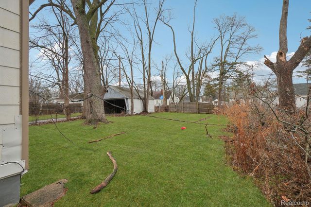 9072 Burt Road, Detroit, MI 48228