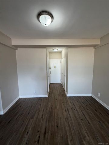 480 Riverdale Avenue 1F, Yonkers, NY 10705