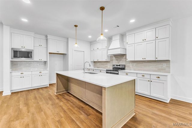 2063 Robinson Pond Road, Prattville, AL 36067