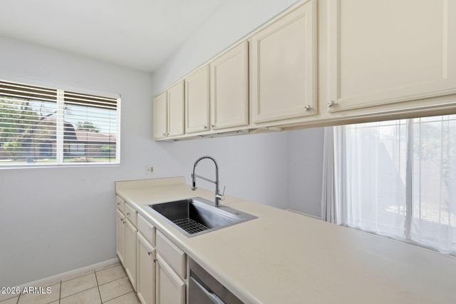 1660 W Village Way, Tempe, AZ 85282