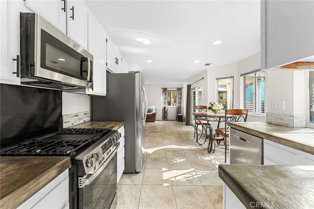 22933 De Berry Street, Grand Terrace, CA 92313