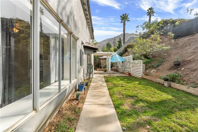 22933 De Berry Street, Grand Terrace, CA 92313