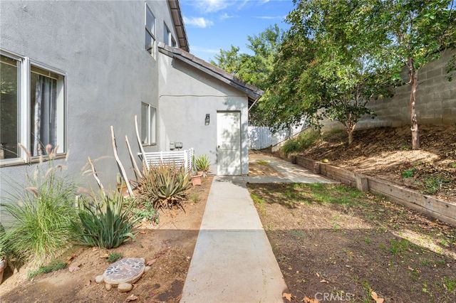 22933 De Berry Street, Grand Terrace, CA 92313