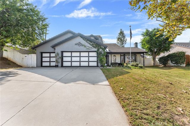 22933 De Berry Street, Grand Terrace, CA 92313