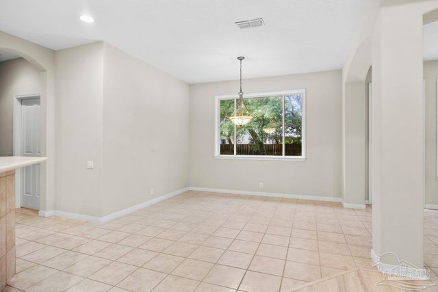 1166 Grand Pointe Dr, Gulf Breeze, FL 32563