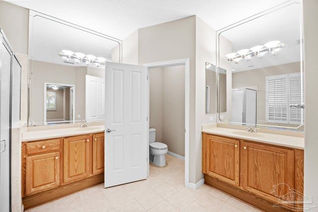 1166 Grand Pointe Dr, Gulf Breeze, FL 32563