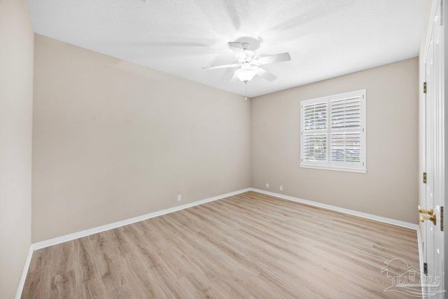 1166 Grand Pointe Dr, Gulf Breeze, FL 32563