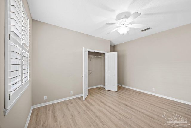 1166 Grand Pointe Dr, Gulf Breeze, FL 32563