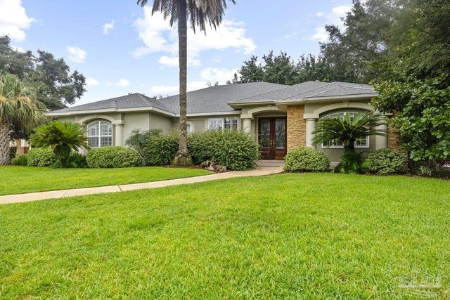 1166 Grand Pointe Dr, Gulf Breeze, FL 32563