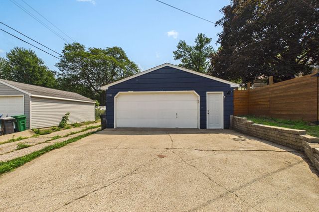 5901 Thomas Avenue S, Minneapolis, MN 55410