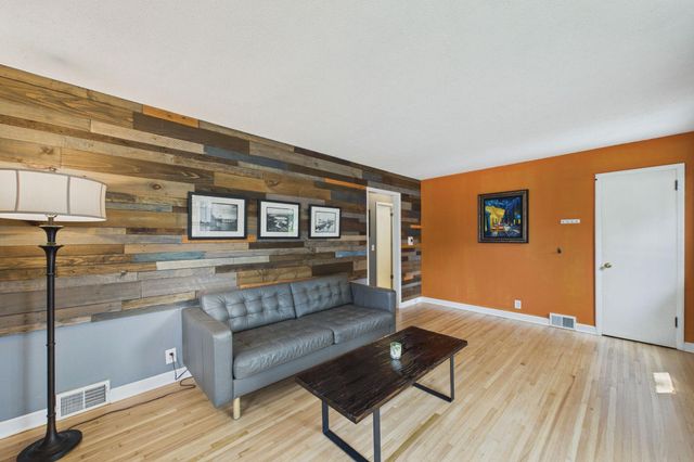 5901 Thomas Avenue S, Minneapolis, MN 55410