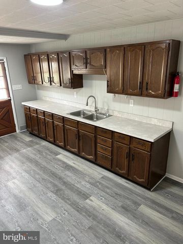 506 E CENTER ST, Millersburg, PA 17061