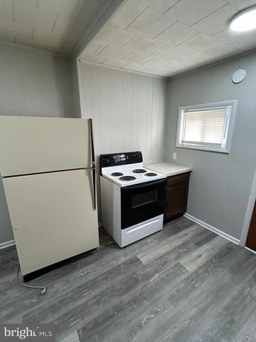 506 E CENTER ST, Millersburg, PA 17061