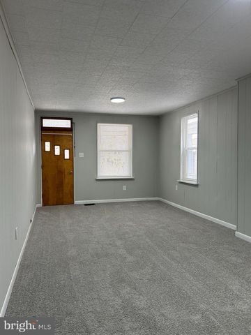 506 E CENTER ST, Millersburg, PA 17061