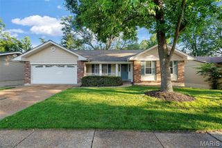 426 Madrina Court, Ballwin, MO 63021