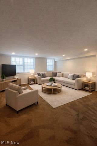 19901 Van Aken Boulevard W 7, Shaker Heights, OH 44122