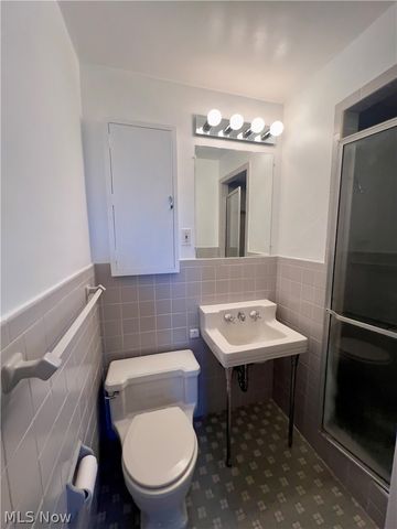 19901 Van Aken Boulevard W 7, Shaker Heights, OH 44122