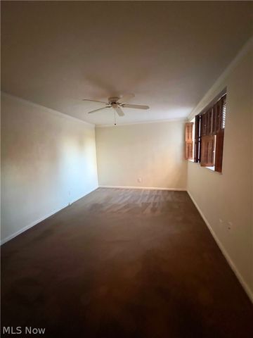 19901 Van Aken Boulevard W 7, Shaker Heights, OH 44122