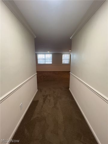 19901 Van Aken Boulevard W 7, Shaker Heights, OH 44122