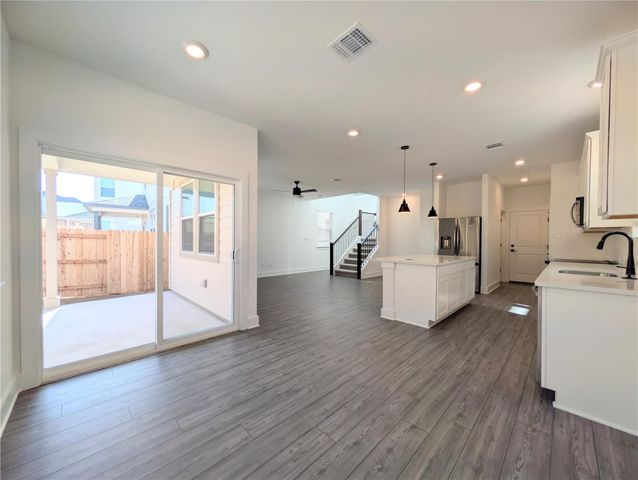 113 Sycamore Pines, Kyle, TX 78640