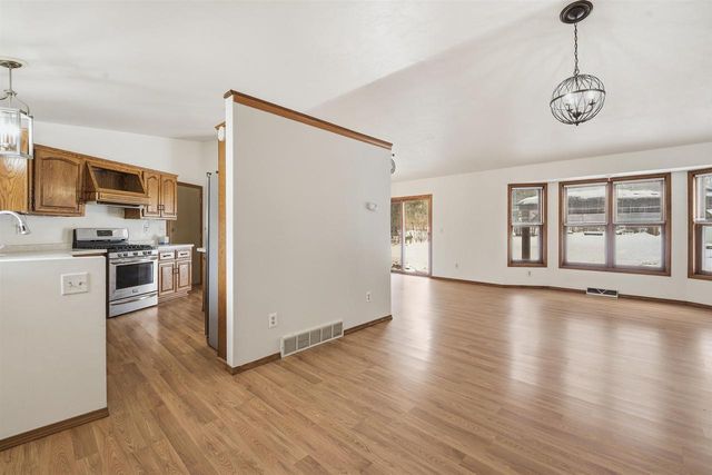 2688 NICOLET DRIVE, Green Bay, WI 54311