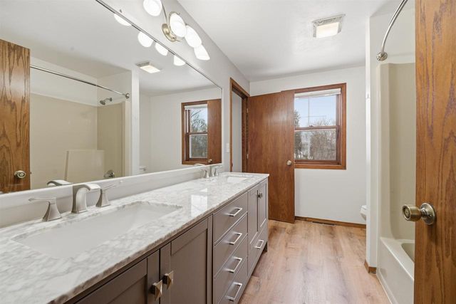 2688 NICOLET DRIVE, Green Bay, WI 54311