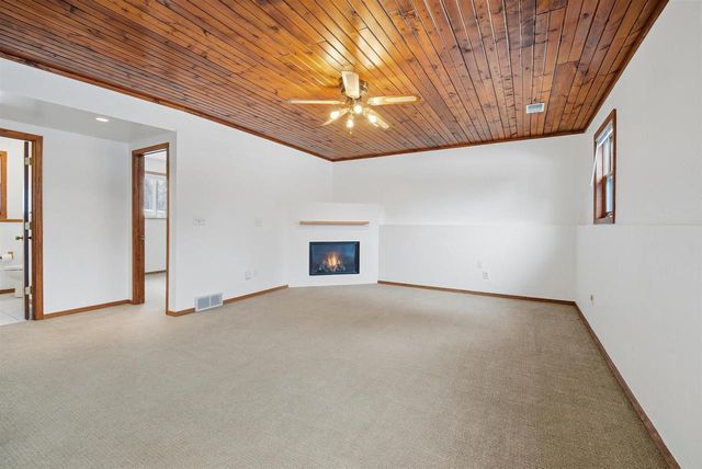 2688 NICOLET DRIVE, Green Bay, WI 54311