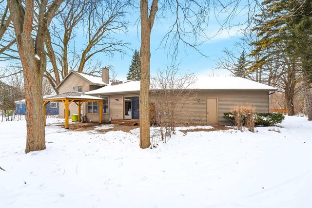 2688 NICOLET DRIVE, Green Bay, WI 54311