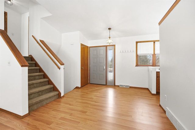 2688 NICOLET DRIVE, Green Bay, WI 54311