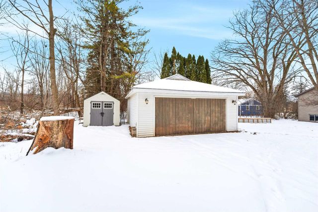 2688 NICOLET DRIVE, Green Bay, WI 54311