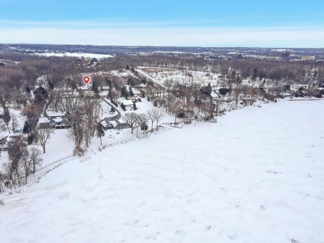 2688 NICOLET DRIVE, Green Bay, WI 54311